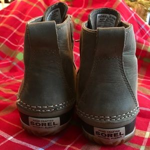 Sorel Out and About boots in Sage size 7